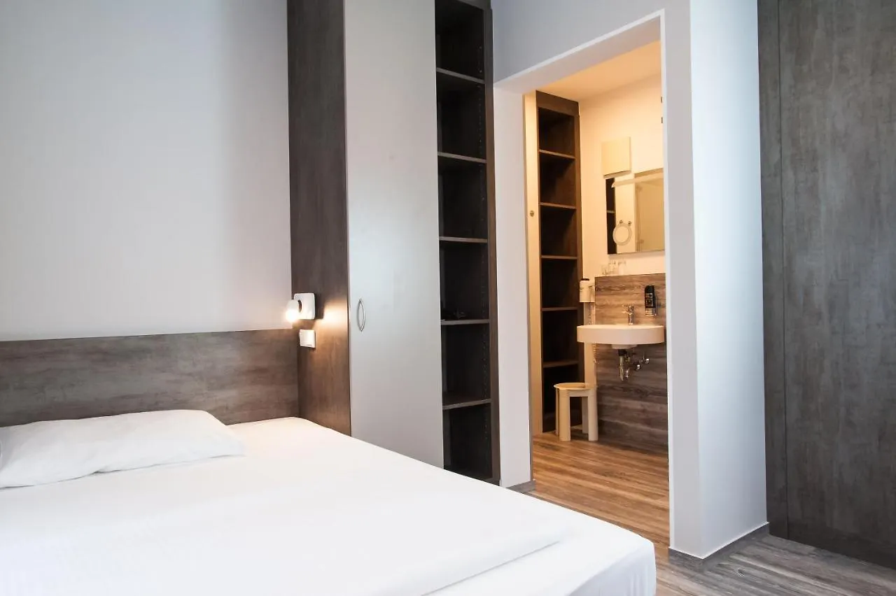 Amalienburg - Boutique & Boarding Hotel Münih