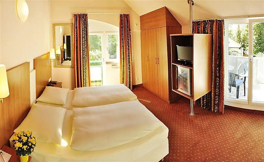 Amalienburg - Boutique & Boarding Hotel München 3*,